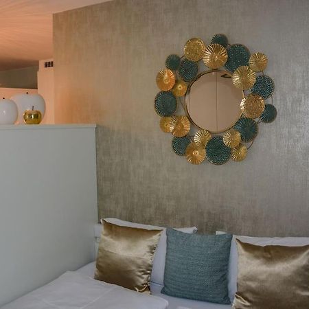 Moderne Ferienwohnung Мерано Екстер'єр фото