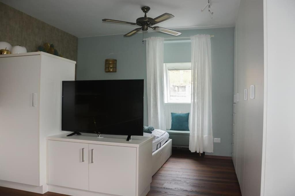 Moderne Ferienwohnung Мерано Екстер'єр фото