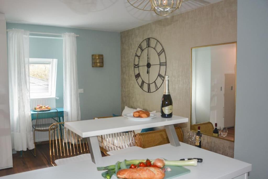 Moderne Ferienwohnung Мерано Екстер'єр фото